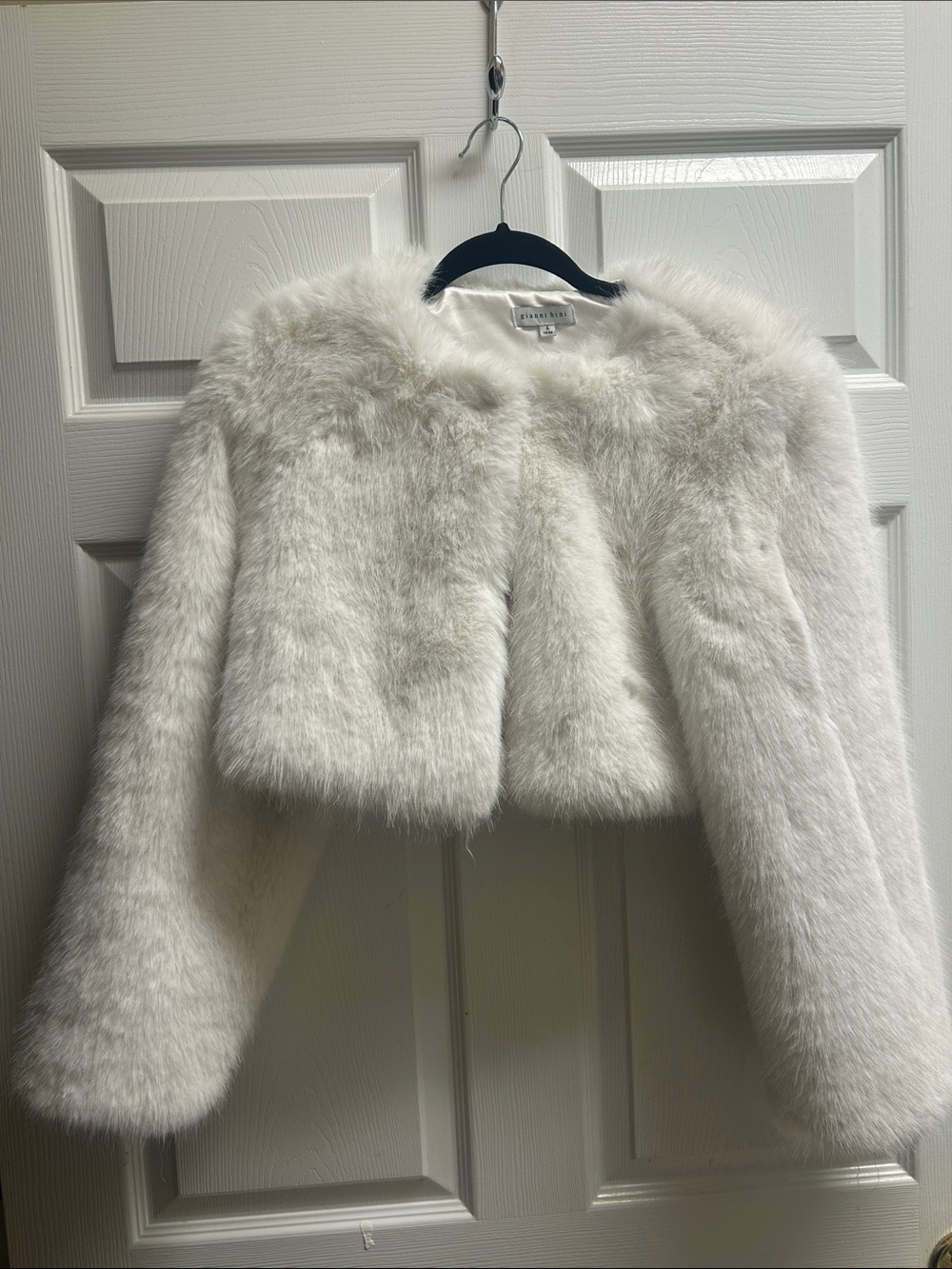 Gianni Bini White Faux Fur Cropped Jacket